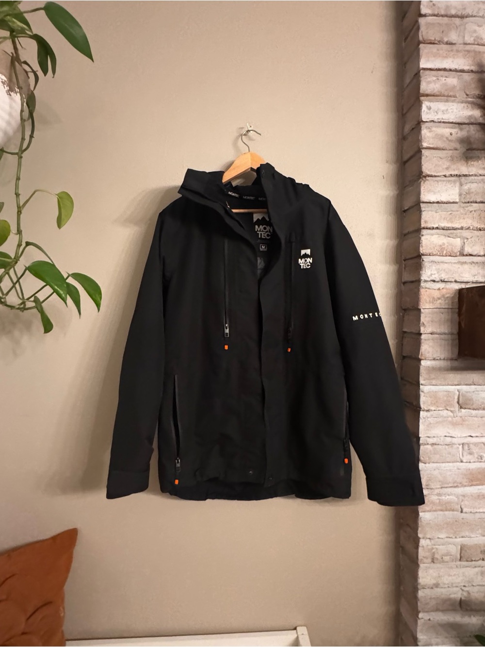 MONTEC Fauk W Hooded Ski Jacket - Picture 2 of 9